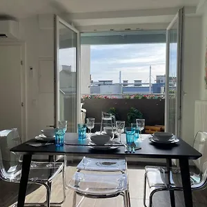 Appartamento Dachgeschoss Fuer 4 Mit Terrasse, Vienna